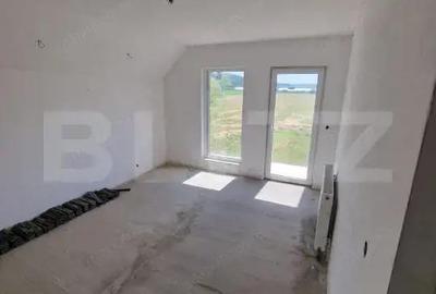 Casă cu 4 camere cu Teren 5600 Mp în Central - 9