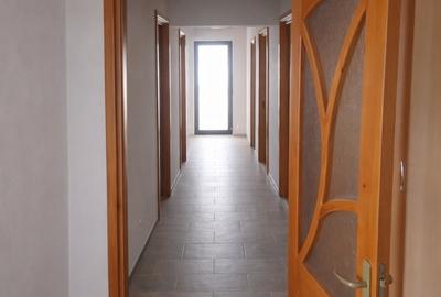 Casă individuală cu 5 camere cu Teren 553 Mp în Stupini - 11