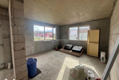 Casă cu 5 camere cu Teren 1414 Mp în Știuca - 13