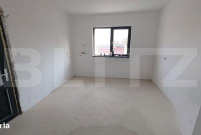 Casă cu 4 camere cu Teren 300 Mp în Micești