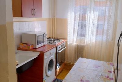 Garsonieră decomandată, mobilată în Rovine - 6