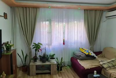 Apartament cu 3 camere decomandat, mobilat în 13 Septembrie - 5