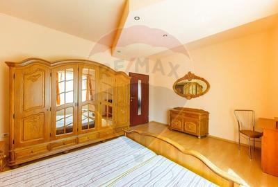 Apartament cu 3 camere de inchiriat - Zona Intim - 2