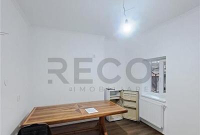 Apartament cu 3 camere , decomandat , cu 2160 mp teren intra - 7