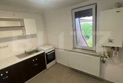 Apartament cu 3 camere semidecomandat în Central - 2