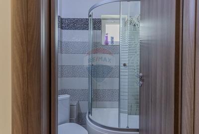 Casă / Vilă cu 10 camere de vânzare in Moieciu de Jos - 19