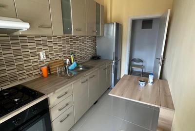 Inchiriez Garsoniera Decomandata - 2