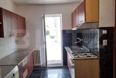Spațiu comercial, de 65 mp, în Central - 9