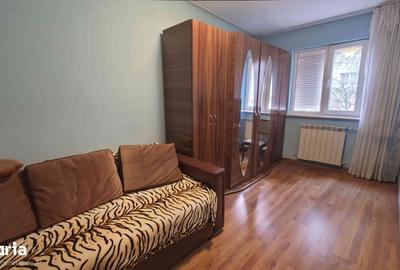 Apartament cu 3 camere semidecomandat în Calea București - 4