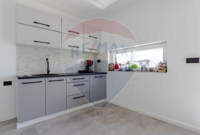 Casă cu 4 camere cu Teren 307 Mp în Fântânele - 12