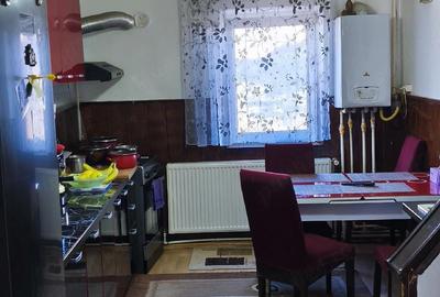 Apartament cu 3 camere semidecomandat în Central - 2