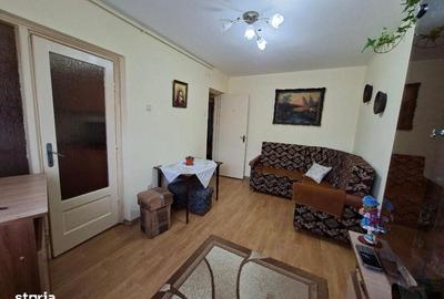 Apartament cu 3 camere semidecomandat în Cristian - 6