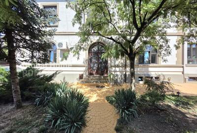 Cismigiu Garden | Office Interbelic Villa - 12 Rooms - 637 Land - 441Sqm Surface - 3