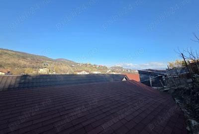 Casă cu 4 camere cu Teren 1300 Mp în Călugareni
