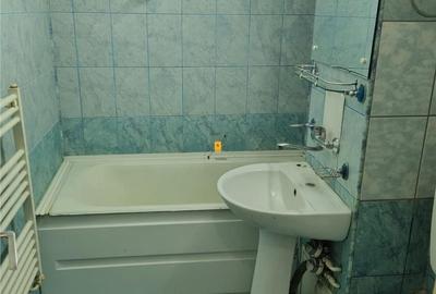 Apartament cu 2 camere decomandat în Vest