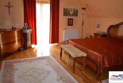 Casă cu 8 camere cu Teren 1000 Mp în Sângeorgiu de Mureș - 7