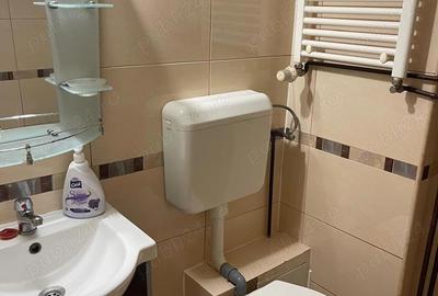 Apartament cu 3 camere decomandat în Spitalul Județean