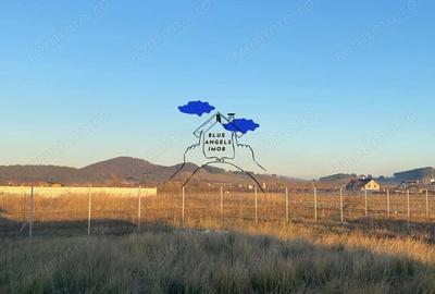 Teren de 811 mp, în Sânpetru