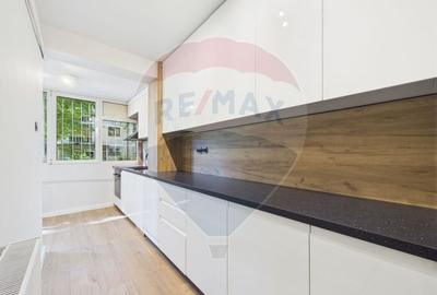 Apartament cu 2 camere semidecomandat, mobilat în Pajura - 3