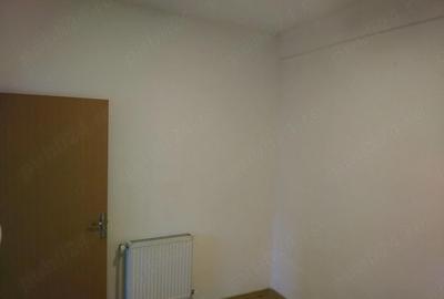 Spațiu comercial, de 5 mp, în Central - 9