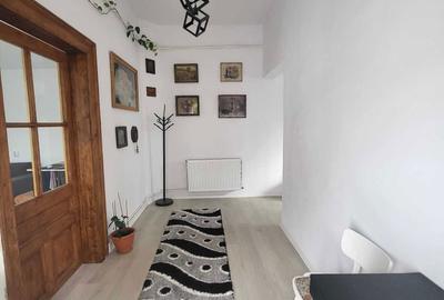 Casă cu 2 camere cu Teren 80 Mp în Central - 1