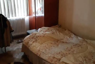 Apartament cu 3 camere semidecomandat în Tătărași - 1