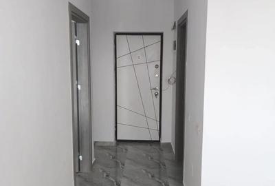 Garsonieră decomandată în Roșu