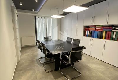 Spațiu comercial, de 219 mp, în Central - 8