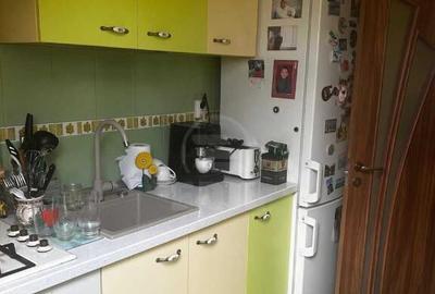 Apartament zona Eroilor - 2