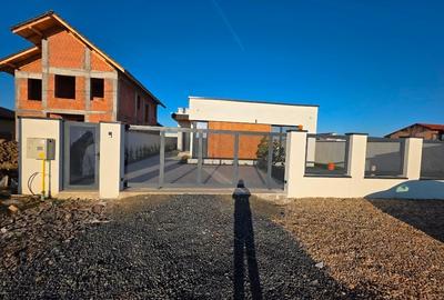 Casă individuală cu 4 camere cu Canalizare în Moșnița Nouă - 9