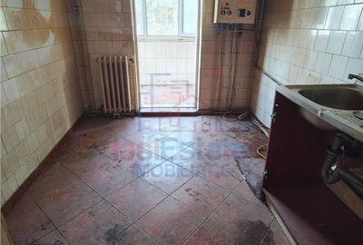 Apartament cu 2 camere decomandat în Nicolina - 10