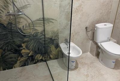 Apartament 4 Camere Pe 3 Niveluri + Curte Proprie 40 mp2 , Metrou Crangasi - 6