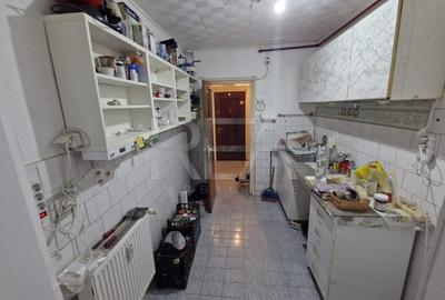 Apartament cu 3 camere -400 de metri de facultatea de medicina dentara Maiorescu - 8