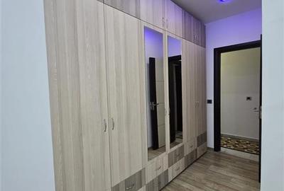 Apartament cu 3 camere decomandat în Tractorul - 10