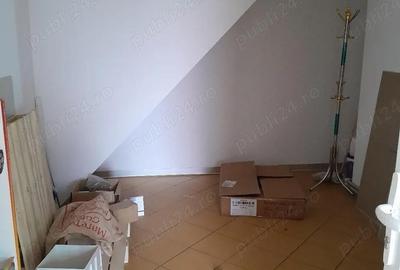 Spațiu comercial, de 100 mp, în Central - 1