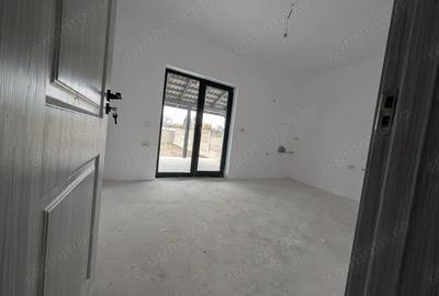 Casa individuala | Parter + Etaj | Asfalt | Toate utilitatile | - 18