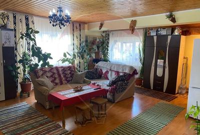 Apartament in Vila, 3 Camere, Codlea - Zona Linistita, Acces la Curte" - 3