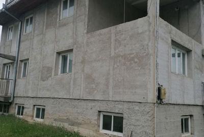Casă cu 6 camere cu Teren 1326 Mp în Panaci - 6