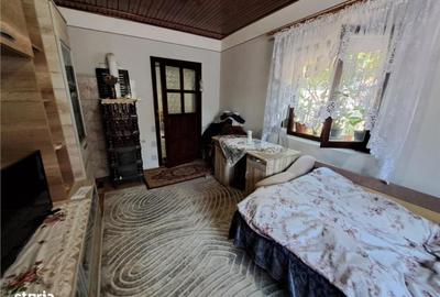 Casă cu 4 camere cu Teren 1439 Mp în Central - 8