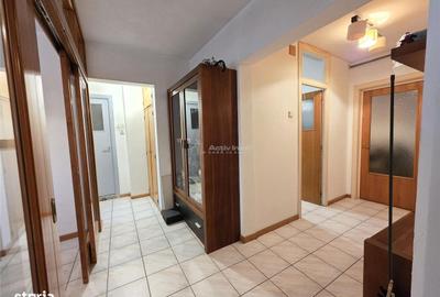 Apartament cu 4 camere decomandat în Crângași - 12