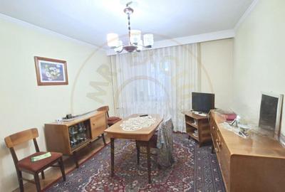 Garsoniera Ultracentrala Grivitei , Etaj 1 - 1