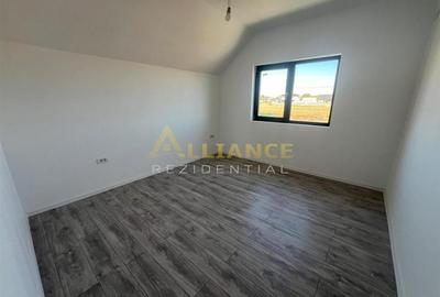 Casă cu 4 camere cu Teren 425 Mp în Berceni - 2