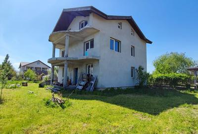 Casă individuală cu 5 camere cu Canalizare în Domnești - 2