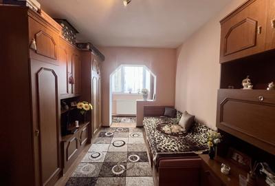 Apartament cu 3 camere semidecomandat, mobilat în Buziașului - 9