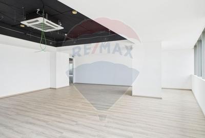 Birou, de 600 mp, în Băneasa - 2