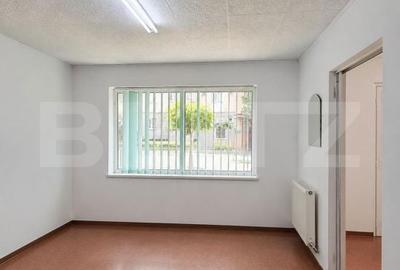 Spațiu comercial, de 38 mp, în Central - 4