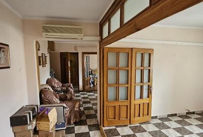 3 camere ,Casa de Cultura , Colegiul de Arte 3 camere ,Casa de Cultura , Colegiul de Arte - 3