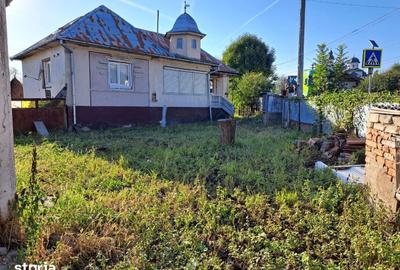 Casă cu 3 camere cu Teren 2600 Mp în Gâlgău