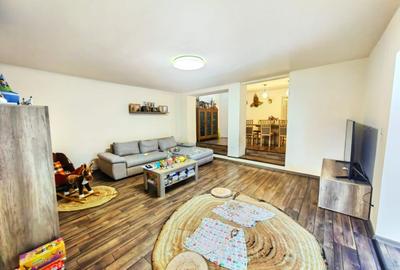 Casa Inedita , 300 mp utili, P+M,  5 bai, 6 dormitoare , 1975 mp teren,  Sacalaz - 1