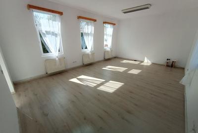 Spațiu comercial, de 40 mp, în Mediaș - 1